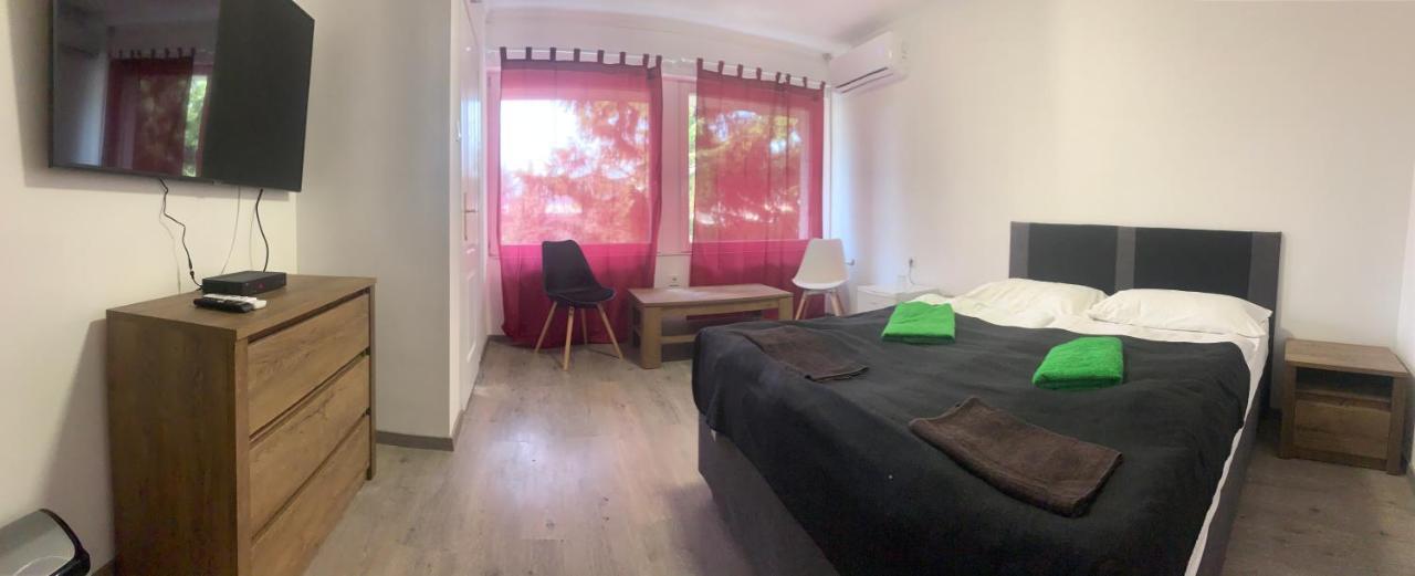 Thomas Panzio Bed & Breakfast บาลาตอนฟือเรด ภายนอก รูปภาพ